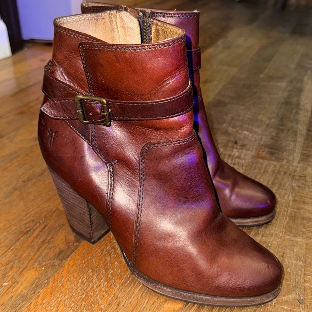 Pre owned- Frye Patty Riding Booties 7M